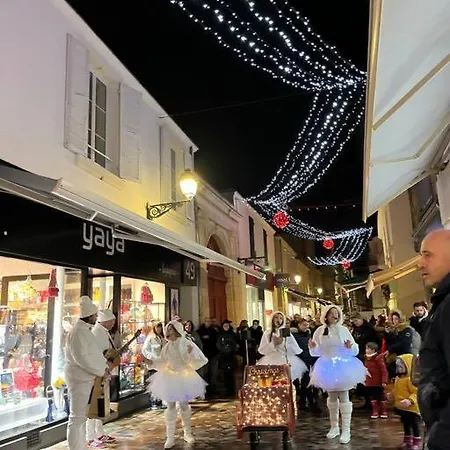 Plein Centre Maison 100 M De La 150 M Du Port